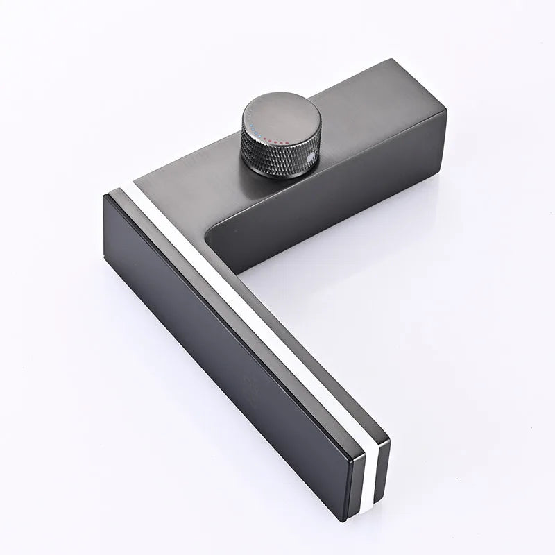 Intelligent LED digital display basin faucet brass basin hot and cold mixing valve temperature display bathroom basin faucet